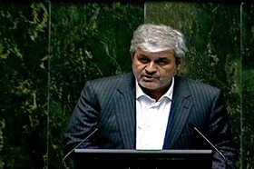 تاجگردون: اجرای برنامه هفتم‌ در شرایطی متفاوت آغاز شد/ اقتصاد ایران درگیر رکودی ساختاری است