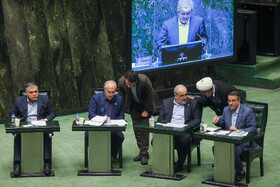 صحن علنی مجلس - ۱۹ آبان، نوبت اول بررسی عملکرد یکساله دولت در اجرای برنامه هفتم‌ توسعه با حضور وزرای اقتصادی دولت