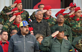 دانشجویان نظامی ونزوئلا کار با پهپادهای اف‌پی‌وی‌ را آموزش می‌بینند