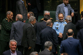 عزیز نصیرزاده، وزیر دفاع و پشتیبانی نیروهای مسلح در صحن علنی مجلس - ۱۹ آبان، نوبت دوم بررسی عملکرد یکساله دولت در اجرای برنامه هفتم‌ توسعه