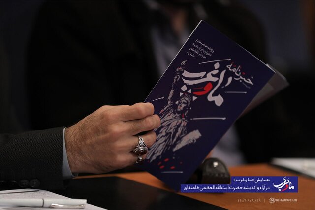 نجفی: ایران، مستقل و مقتدر  در برابر غرب ایستاده است