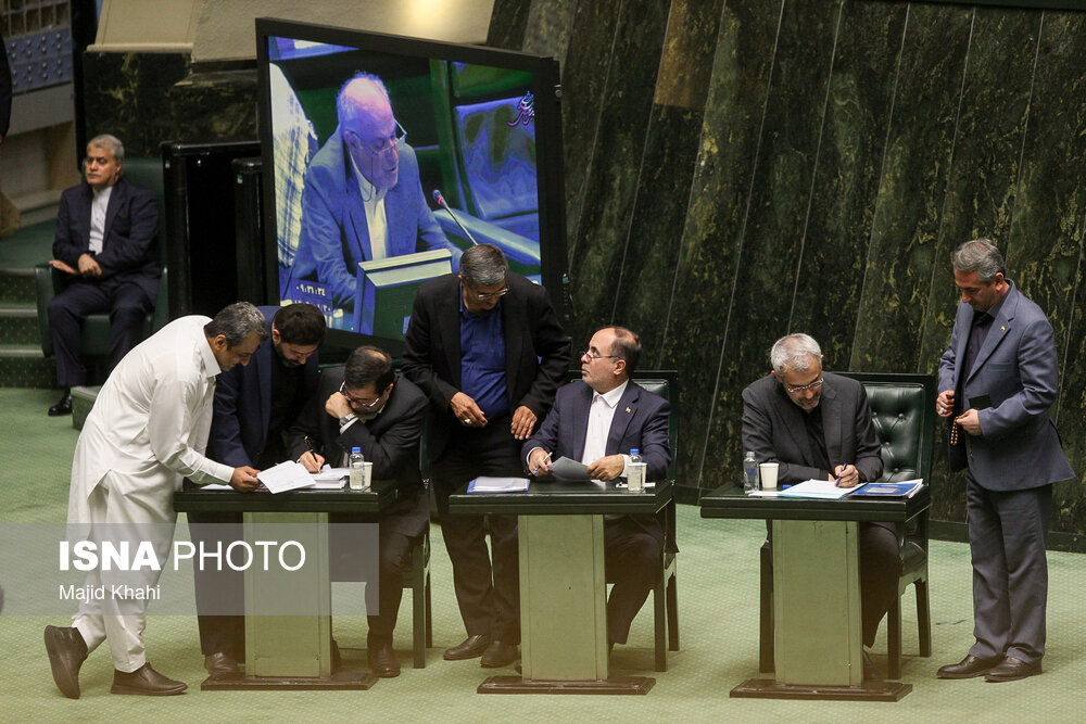 بسته خبری دولت؛ پیام‌های متناقض آمریکا درباره مذاکرات/واکنش به شایعاتی درباره قمیت بنزین