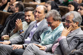 به ترتیب از سمت راست، کوروش محمدی، رئیس دانشگاه علمی کاربردی سیتی سنتر اصفهان، مسعود صرامی، کارآفرین و فعال اقتصادی و علیرضا نصراصفهانی، معاون دانشگاه علمی کاربردی سیتی سنتر اصفهان 
