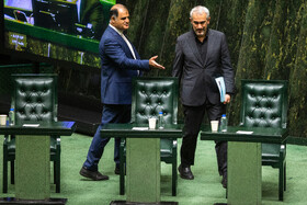 سیدعلی مدنی‌زاده، وزیر امور اقتصادی و دارایی در صحن علنی مجلس - ۲۰ آبان