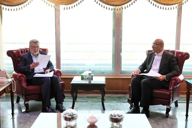 از بررسی مصوبات سفر رییس جمهور به کرمانشاه تا پیگیری پرداخت مطالبات کادر درمان