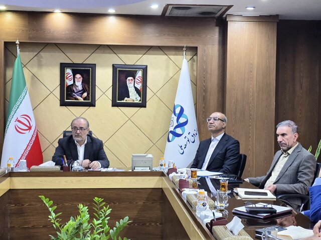 از بررسی مصوبات سفر رییس جمهور به کرمانشاه تا پیگیری پرداخت مطالبات کادر درمان