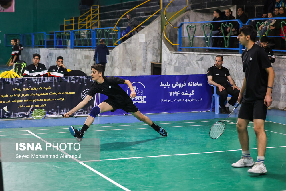 پیروزی تیم‌های آقایان و بانوان نماینده زنجان در هفته چهارم نیم‌فصل لیگ برتر بدمینتون کشور 