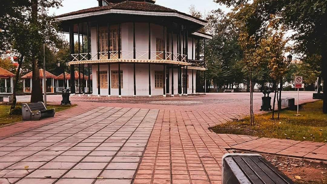 راهنمای جامع سفر به رشت در پاییز