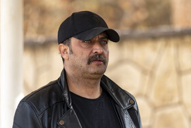  مصطفی زمانی در تشییع پیکر «همایون ارشادی»