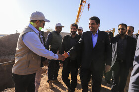 محمدعلی طالبی، استاندار در مراسم  پایان عملیات لوله‌گذاری طرح انتقال آب به شهرهای شمالی استان کرمان