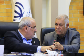 نشست عباس علی‌آبادی ، وزیر نیرو با نمایندگان مجلس و مدیران صنعت آب و برق استان کرمان