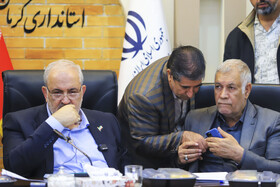 عباس علی‌آبادی ، وزیر نیرو در نشست با نمایندگان مجلس و مدیران صنعت آب و برق استان کرمان