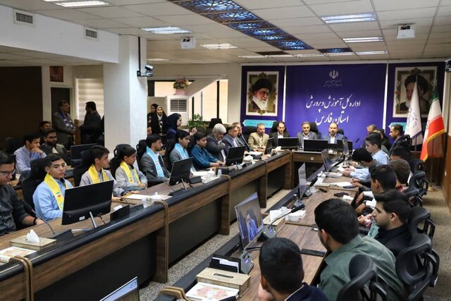 معاون وزیر آموزش و پرورش: از ایده‌های دانش‌آموزان در برنامه‌ریزی‌ها استفاده می‌کنیم