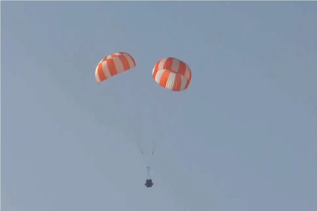 هند چتر نجات اولین کپسول حامل فضانوردان خود را آزمایش کرد