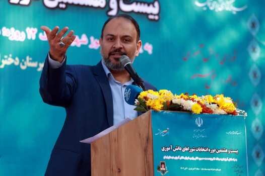 همه تشکل‌های دانش‌آموزی را باید در مدرسه فعال کنیم