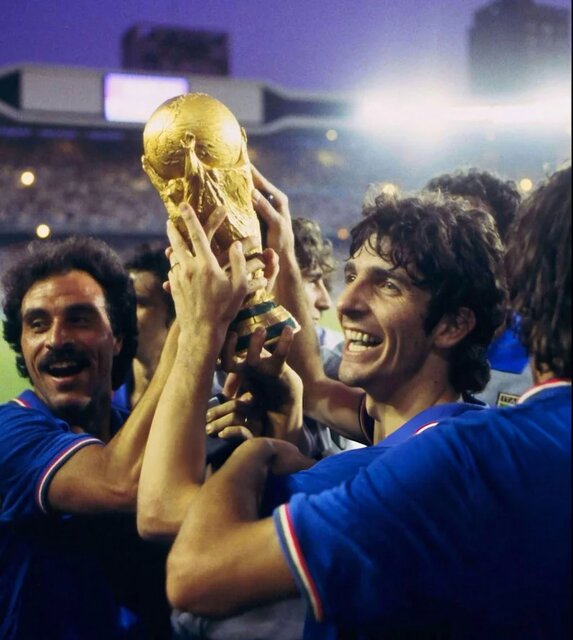 ایتالیای روسی، از رسوایی تا قهرمانی جام جهانی