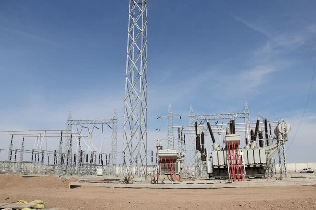 بهره‌برداری از ۶ پروژه برق کرمان با اعتبار ۱۰۱۰ میلیارد تومان در سفر وزیر نیرو