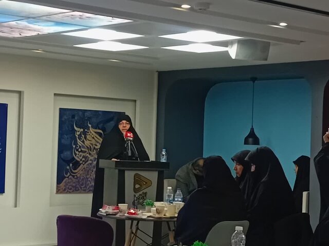 زن مسلمان و نقشهای که شیاطین کشیدهاند