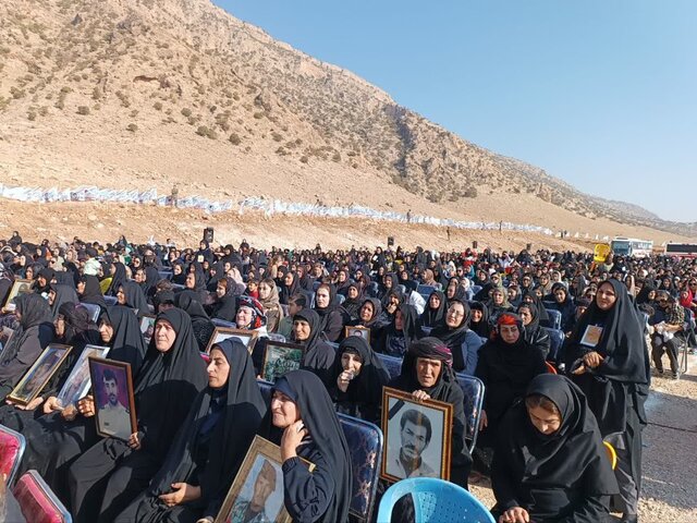 امام جمعه ایلام: دشمنان در جنگ نرم به دنبال فراموش شدن آرمان شهدا هستند