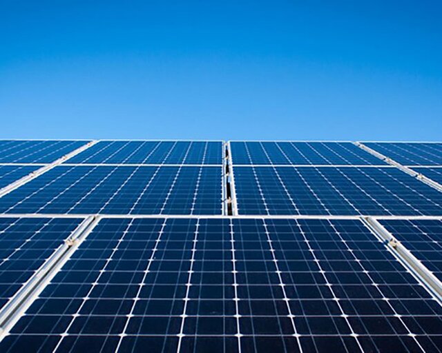 نیروگاه خورشیدی نهاد ریاست‌جمهوری بهره‌برداری شد 