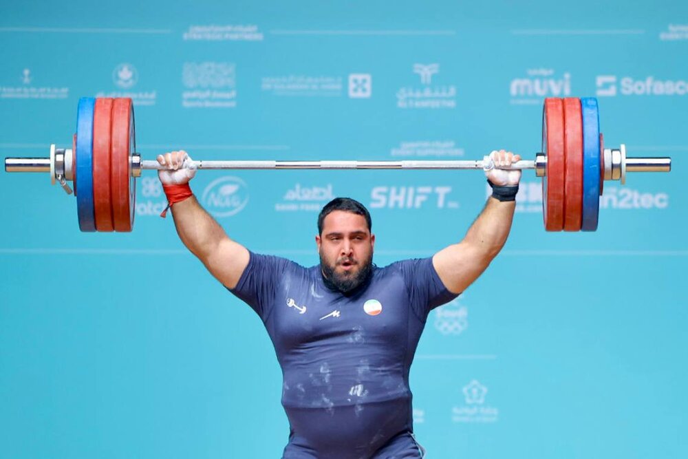 پایان مسابقات جام فجر با قهرمانی وزنهبردار فوقسنگین ایران