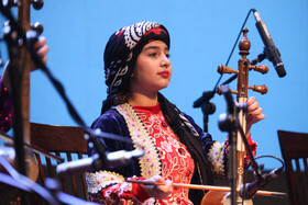 اجرای گروه موسیقی سورنا لرستان در پنجمین جشنواره موسیقی کیش، بانوان نواحی ایران