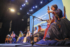 اجرای گروه موسیقی قشقایی فارس در پنجمین جشنواره موسیقی کیش، بانوان نواحی ایران