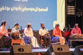 اجرای گروه موسیقی قشقایی فارس در پنجمین جشنواره موسیقی کیش، بانوان نواحی ایران