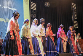 اجرای گروه موسیقی قشقایی فارس در پنجمین جشنواره موسیقی کیش، بانوان نواحی ایران