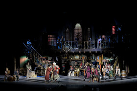 نمایش موزیکال الیور توئیست