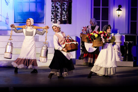 نمایش موزیکال الیور توئیست