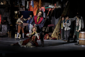 نمایش موزیکال الیور توئیست