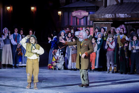 نمایش موزیکال الیور توئیست