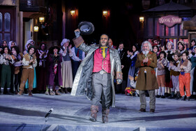 نمایش موزیکال الیور توئیست