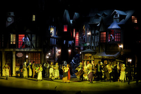 نمایش موزیکال الیور توئیست