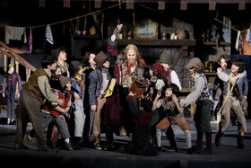 نمایش موزیکال الیور توئیست