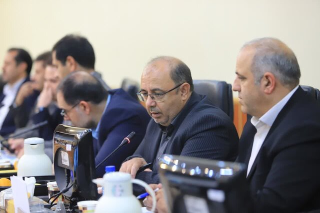 در نشست مدیران صنعت آب و برق کرمان با وزیر نیرو چه گذشت؟