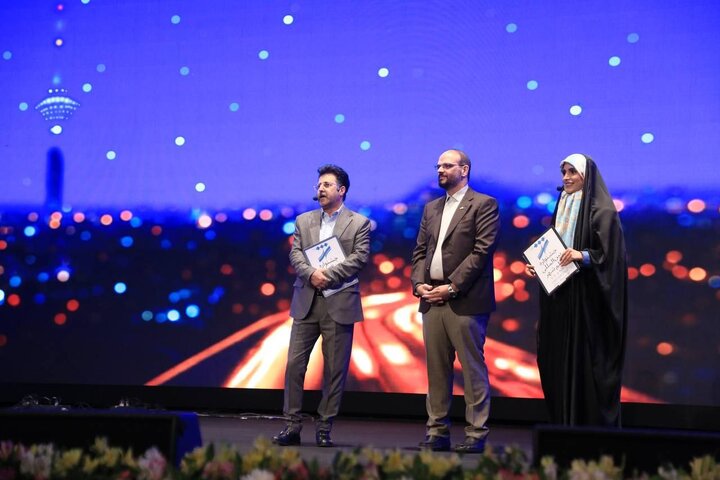 شبی برای تقدیر از جمشید هاشم پور و اجرای  رضا یزدانی برای تهران