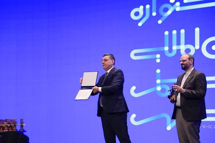 شبی برای تقدیر از جمشید هاشم پور و اجرای  رضا یزدانی برای تهران