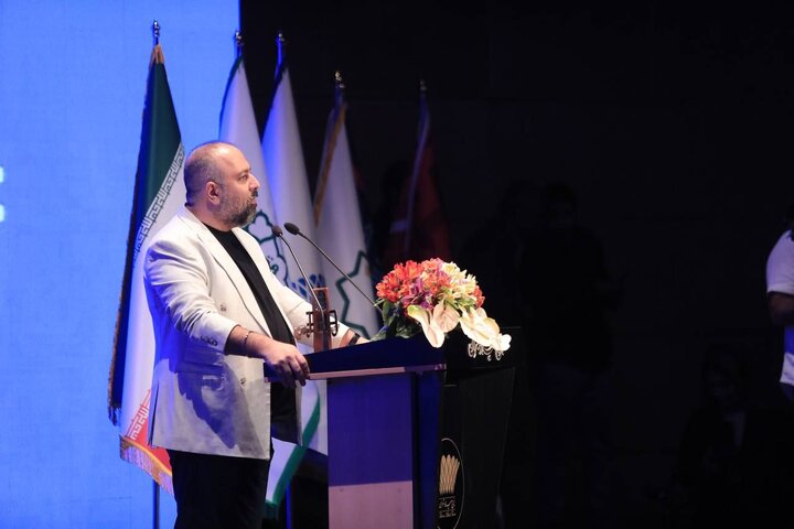 شبی برای تقدیر از جمشید هاشم پور و اجرای رضا یزدانی برای تهران