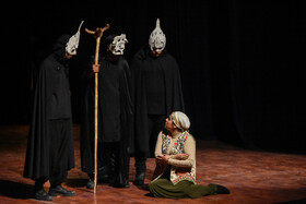 نمایش «داستان های سرزمین مردمان خردمند» - سمنان