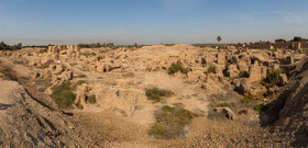 بقایای ساختمان های اصلی شهر باستانی بابل عراق که از آجر نپخته و ملات قیر ساخته شده است.