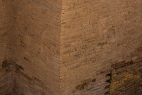 نقش برجسته اژدها بر روی دیوارهای دروازه ایشتار در شهر باستانی بابل عراق