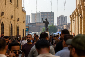 مجسمه شاعر بزرگ عراق متنبی که در کنار رود دجله در خیابان متنبی نصب شده است.