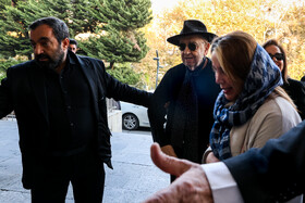 بهمن فرمان آرا در مراسم ترحیم همایون ارشادی