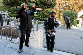 اکرم محمدی در مراسم ترحیم همایون ارشادی