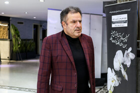 محمود گبرلو در مراسم ترحیم همایون ارشادی