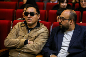 امیرحسین رستمی در مراسم ترحیم همایون ارشادی