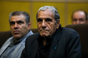 رضا ناجی در مراسم ترحیم همایون ارشادی