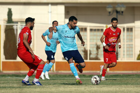 دیدار بعثت کرمانشاه و مس شهر بابک در لیگ دسته اول فوتبال